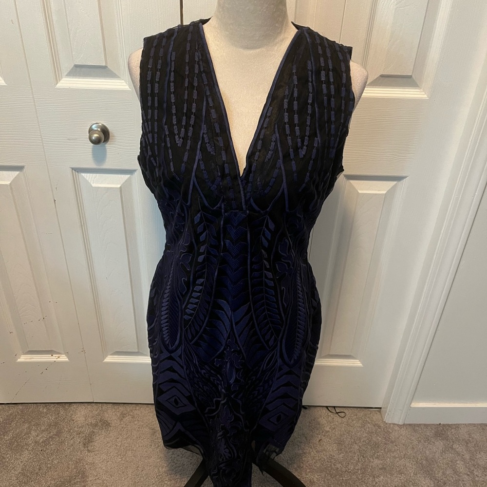 Lavish Alice Black Embellished Sleeveless V-Neck Sheath Mini Dress Size 10